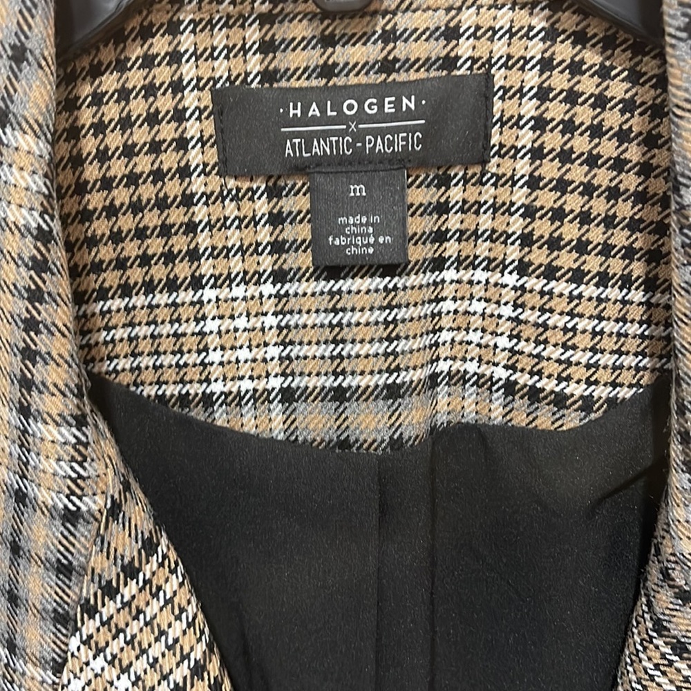 Halogen Blazer - Picture 3 of 4